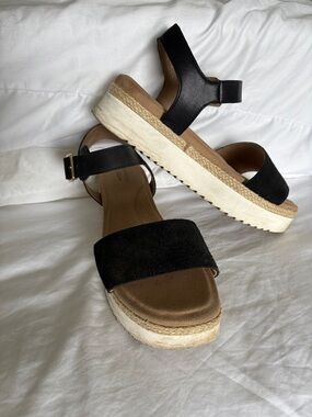 Clarks Black Platform Espadrille Sandals with Suede Strap